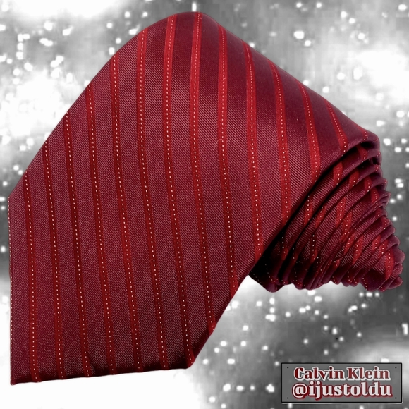 Calvin Klein Luxurious Woven Silk Tie | Traditional Diagonal Striped Red Necktie - Picture 1 of 15